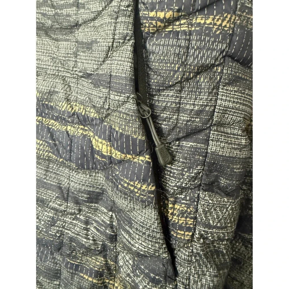 The North Face Mens Thermoball Eco Puffer Jacket Grey Yellow Glitch Print Size M